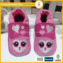 2015Accueil de vente bon modèle de dessin animé semelle molle de peluche nouveau-né chaussures de bébé bon marché